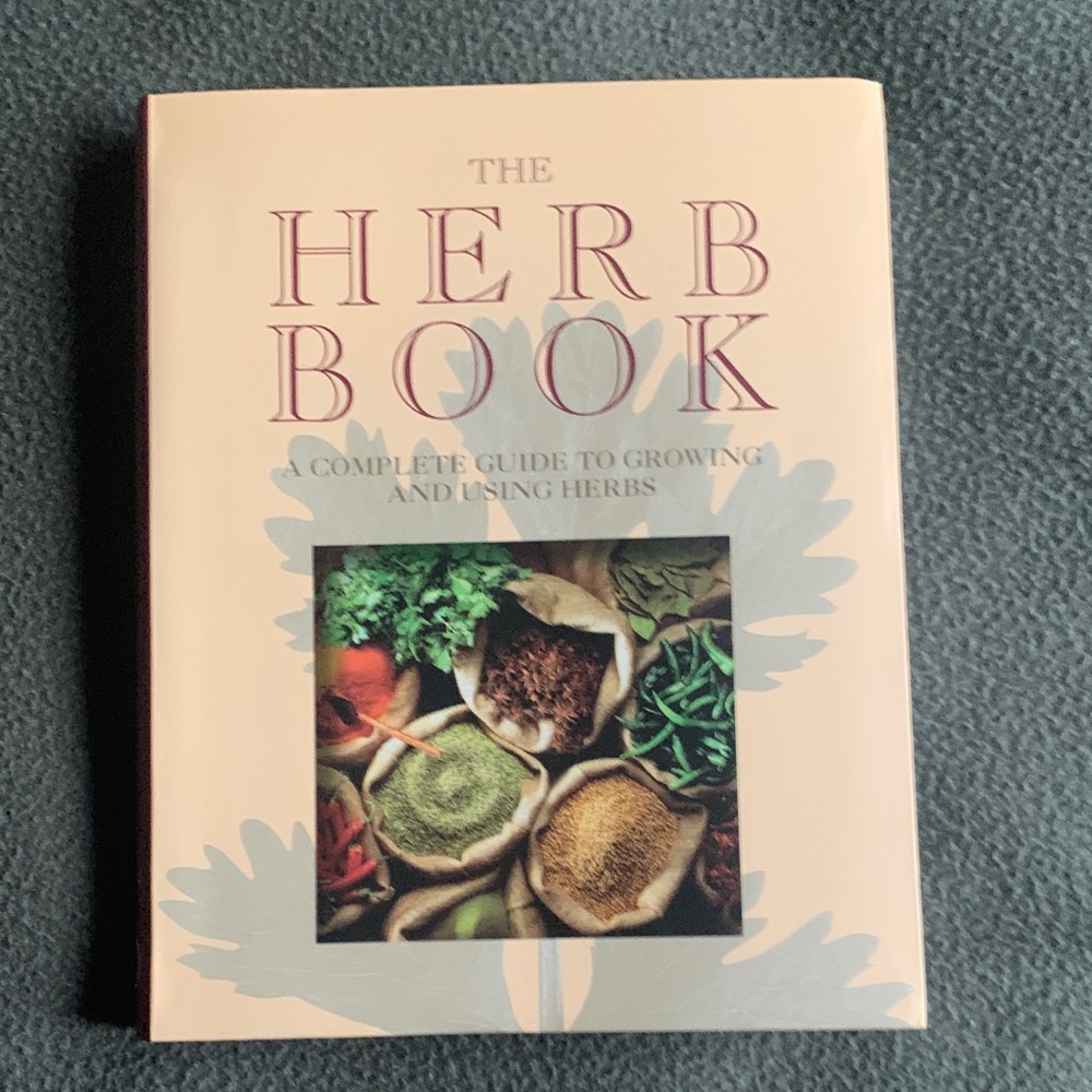 The Herb Book by Jennie Harding. Parragon Books. 2009.